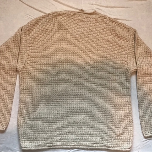 100% Silk Men’s Tan Sweater - Picture 3 of 3